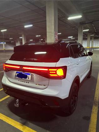 VOLKSWAGEN T-CROSS 1.4 250 TSI TOTAL FLEX HIGHLINE AUTOMÁTICO